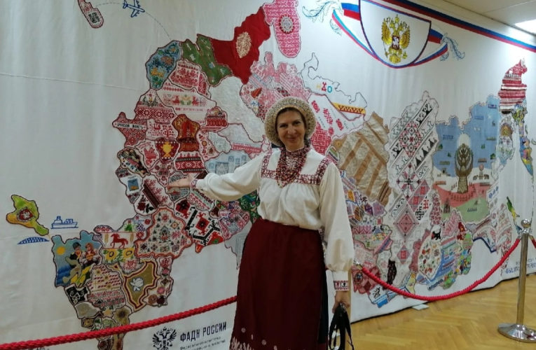Традиционные свадебные узоры Липецкой области появились на Вышитой карте России