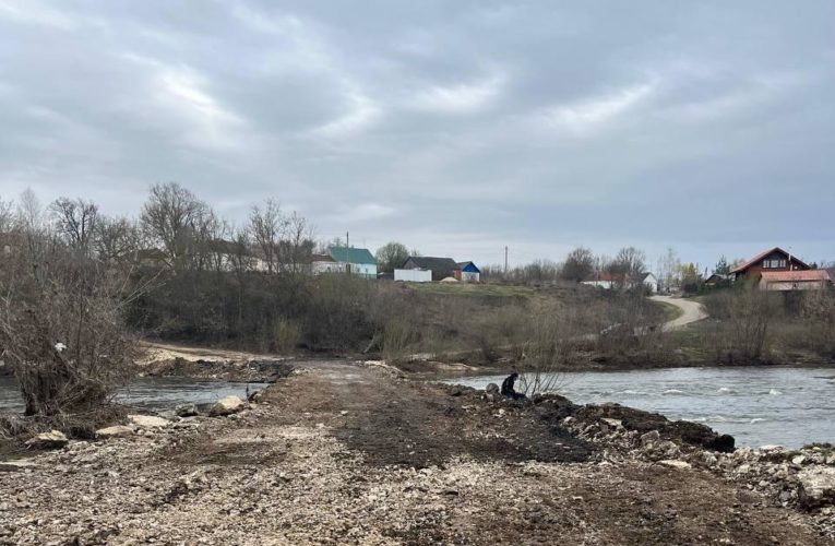 Размытую паводком переправу через реку Дон в селе Черепянь Липецкой области восстановили