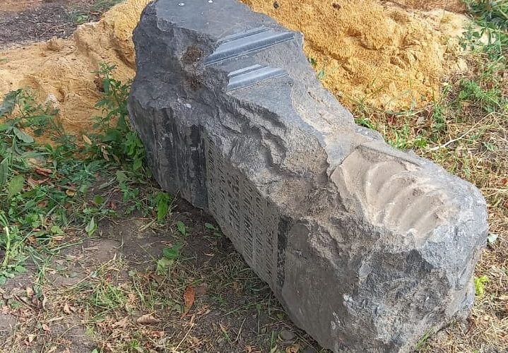 Надгробный памятник статскому советнику Шубину откопали в Липецке во время прокладки труб