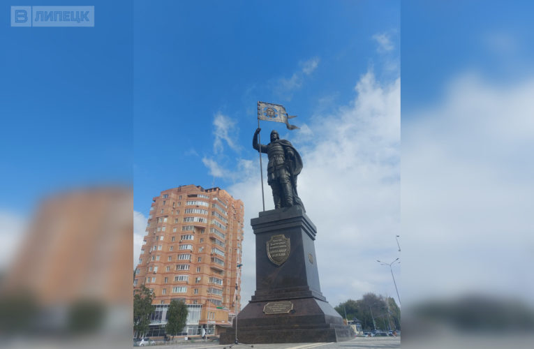 В Липецке открыли памятник Александру Невскому на Кольцевой площади