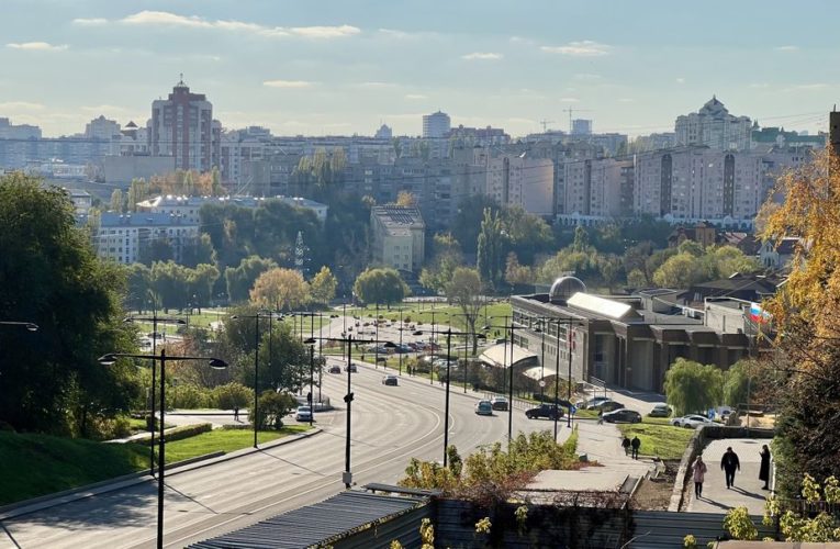 Третье место занял Липецк в Черноземье по зарплатам в отраслях